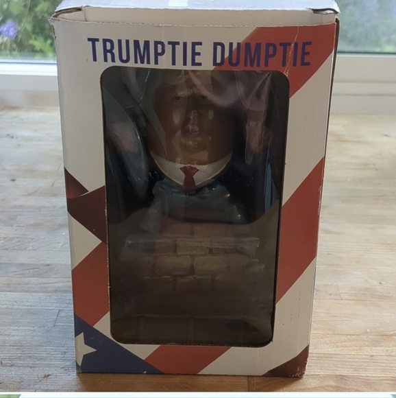 The Donald NIB Bobblehead Trumptie Dumptie - Picture 5 of 7